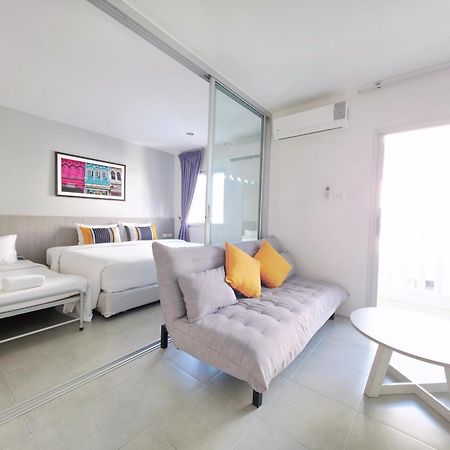 Recenta Suite Phuket Suanluang Bagian luar foto