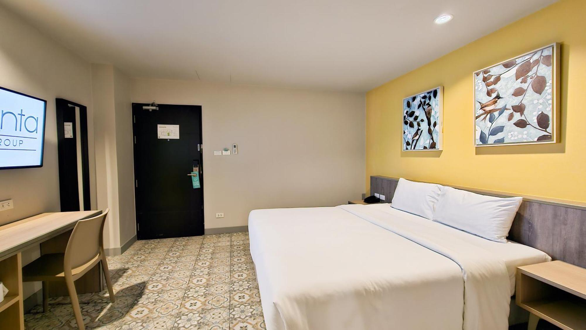 Recenta Suite Phuket Suanluang Bagian luar foto