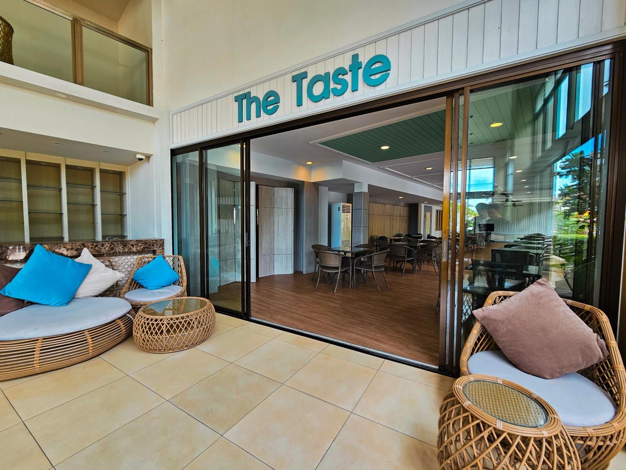 Recenta Suite Phuket Suanluang Bagian luar foto