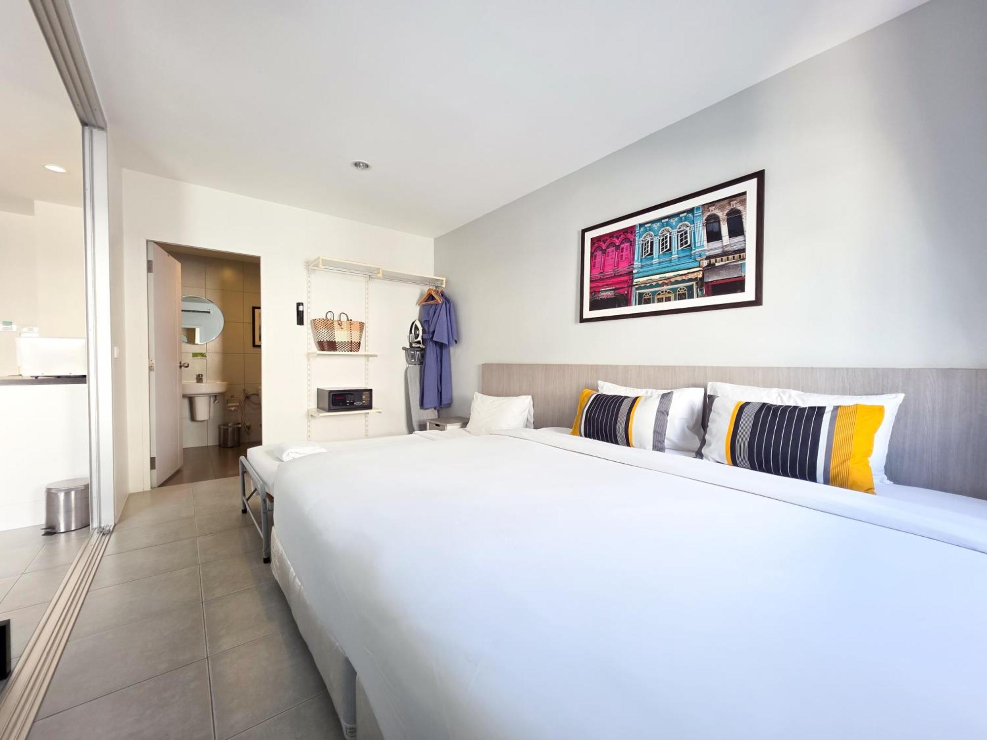 Recenta Suite Phuket Suanluang Bagian luar foto