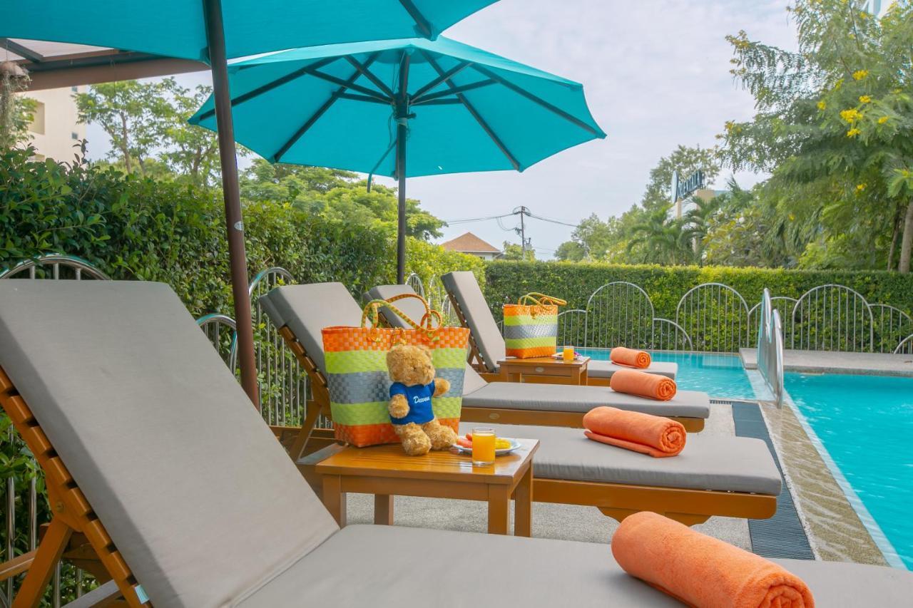 Recenta Suite Phuket Suanluang Bagian luar foto