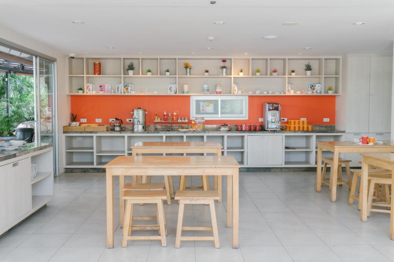 Recenta Suite Phuket Suanluang Bagian luar foto