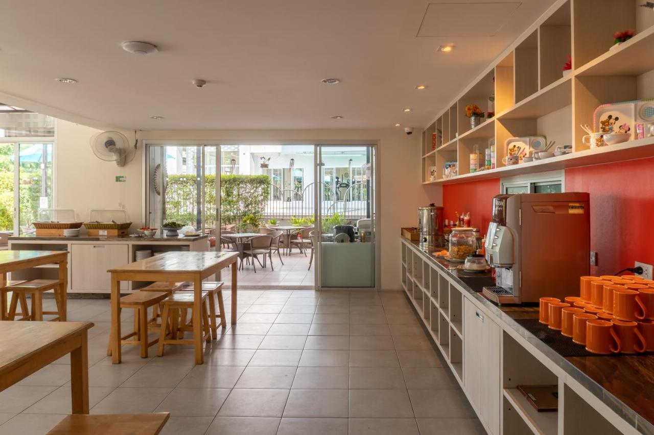Recenta Suite Phuket Suanluang Bagian luar foto